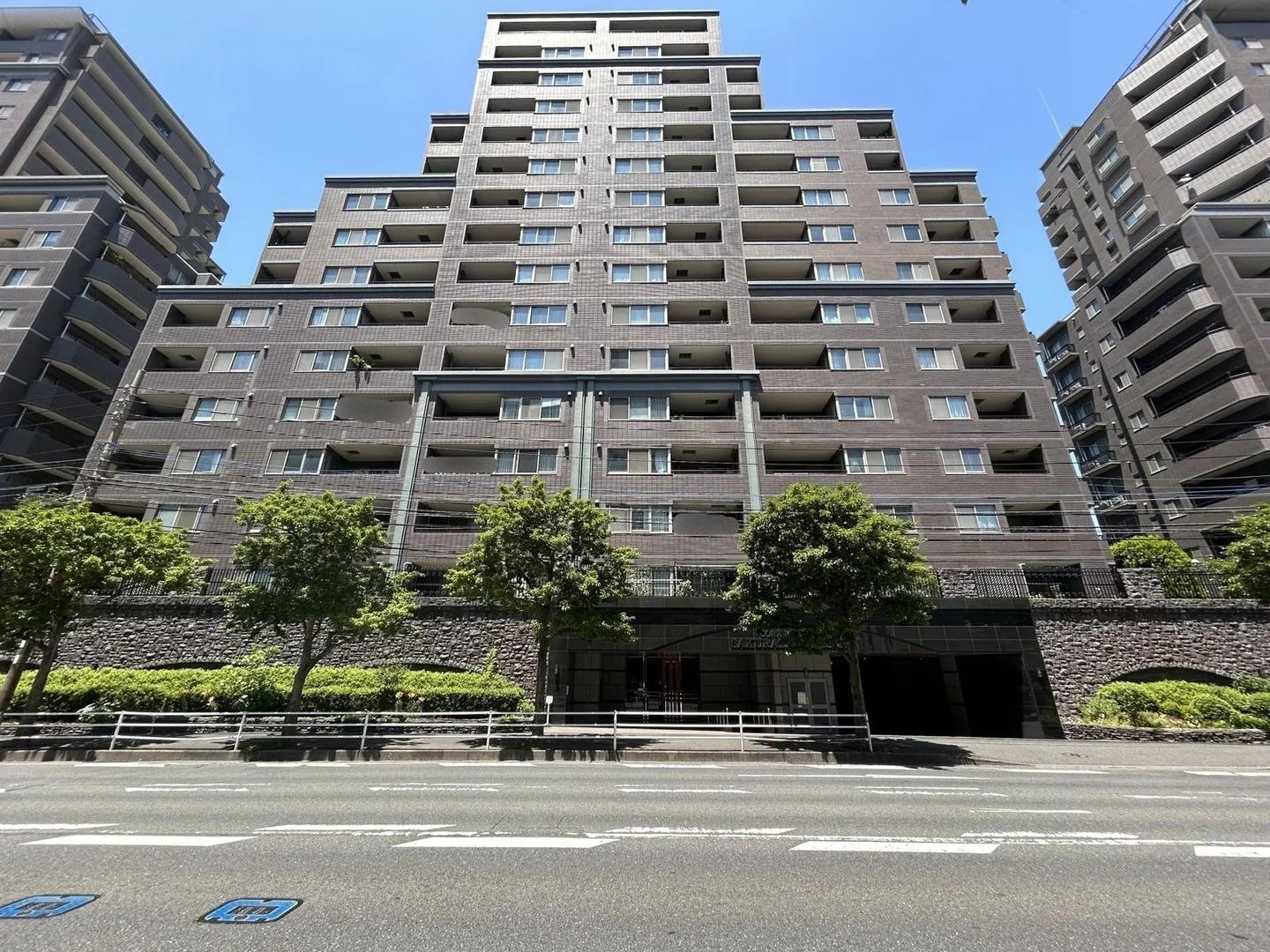 Core Mansion Sakurazaka Pregio Building 2