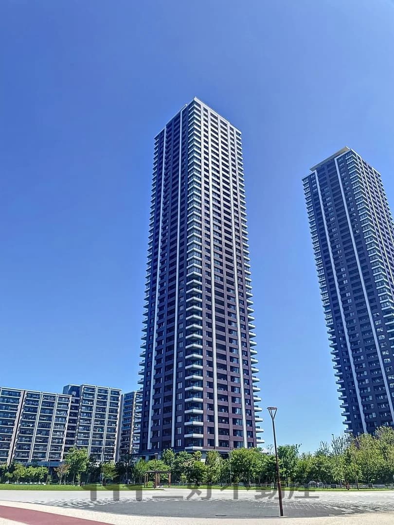 ISLAND CITY OCEAN & FOREST TOWER RESIDENCE WEST