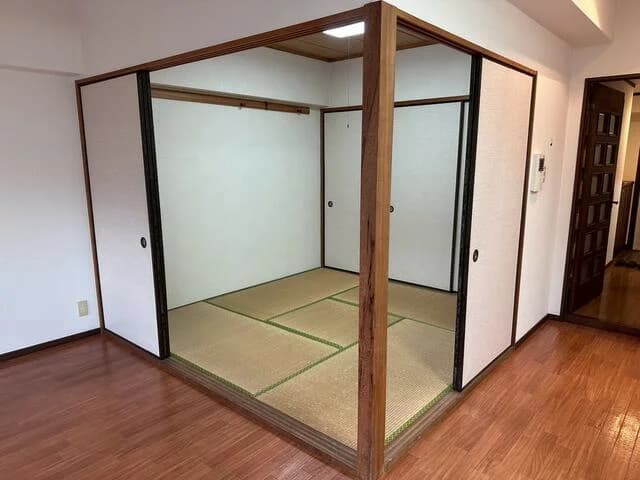 Amour Wajiro Eki