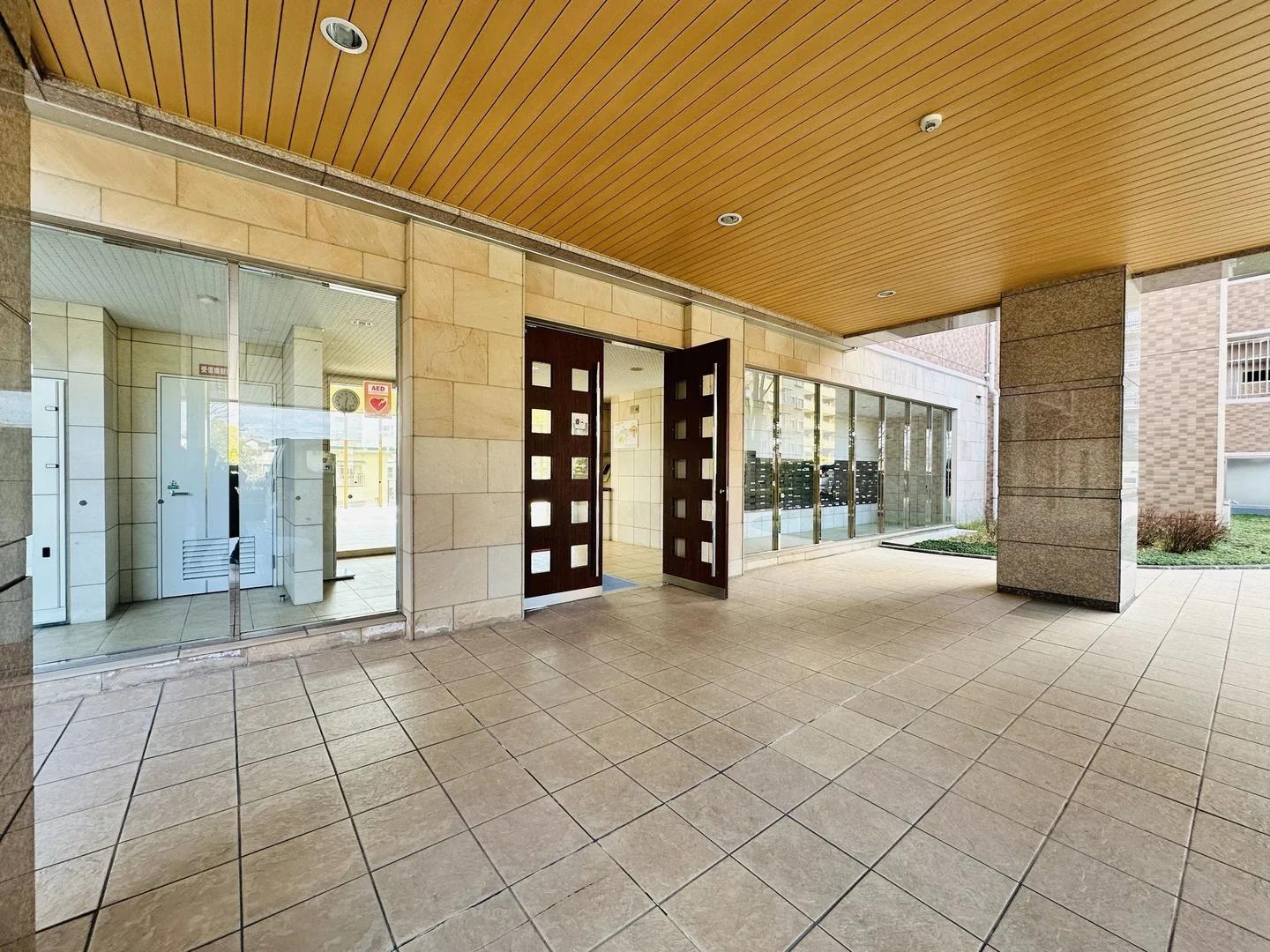 Lake Hills Natame Building 6