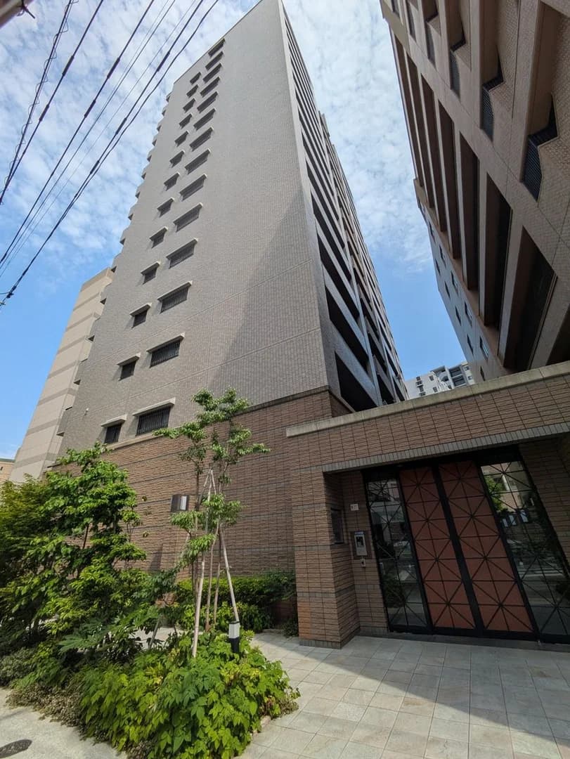 Surpass 平尾駅前