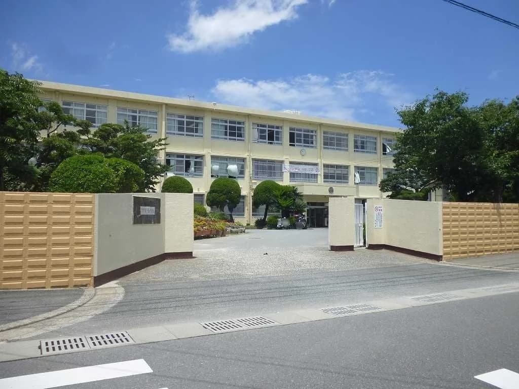 Bellvie 香椎 Building 1