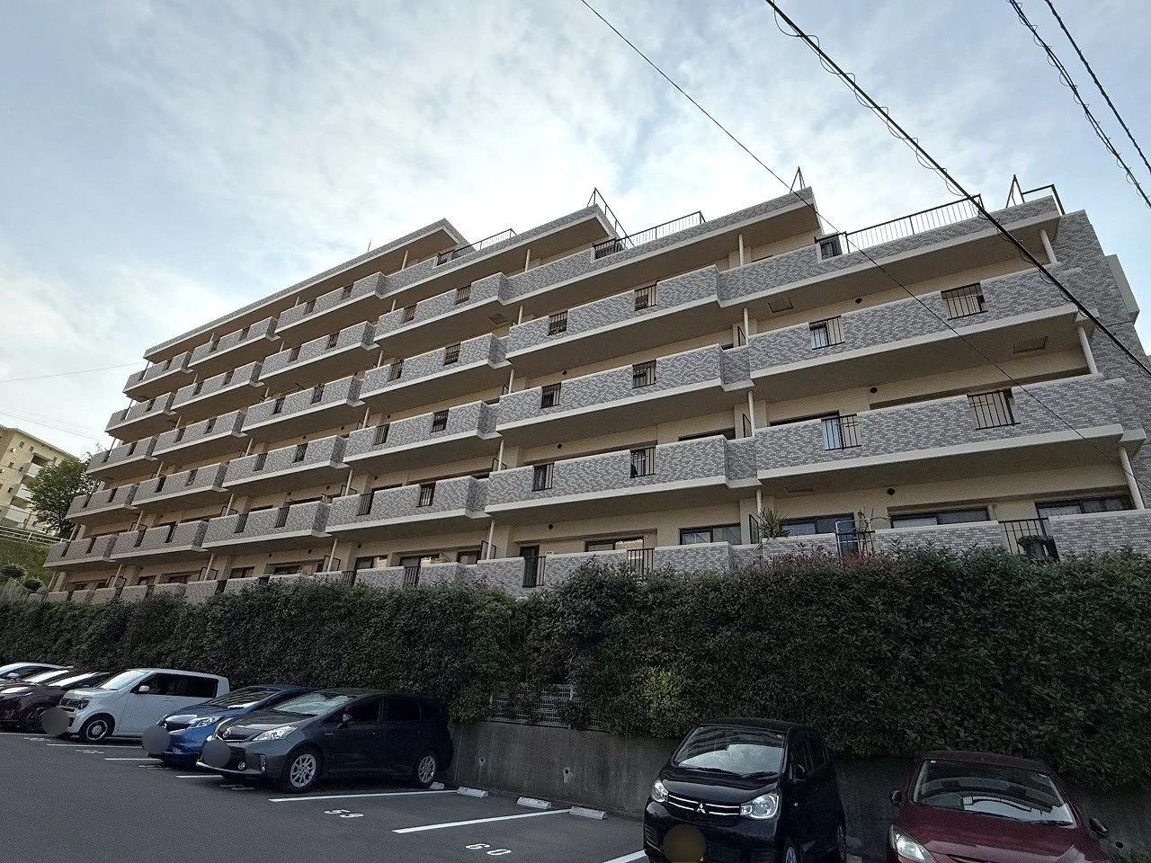 Bellvie 香椎 Building 1