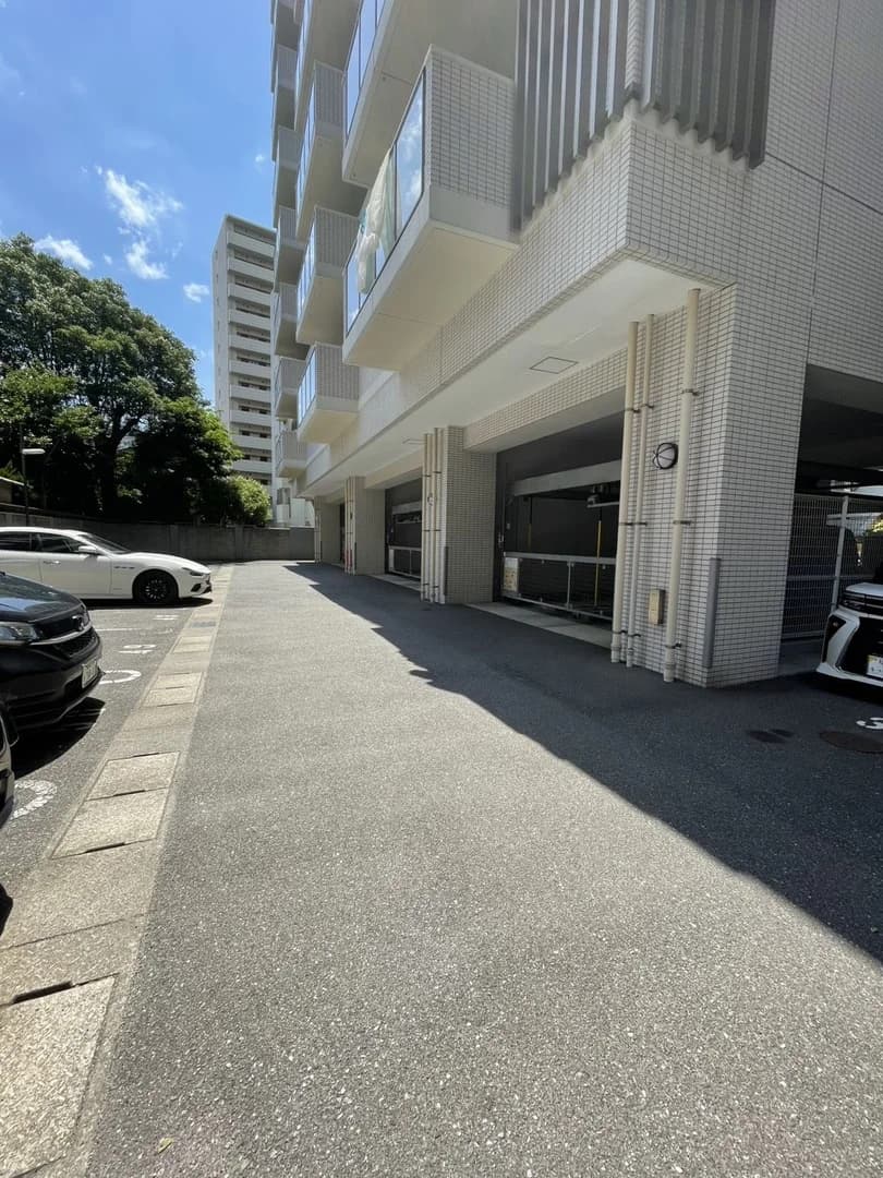 Humain Minoshima Namiki Dori