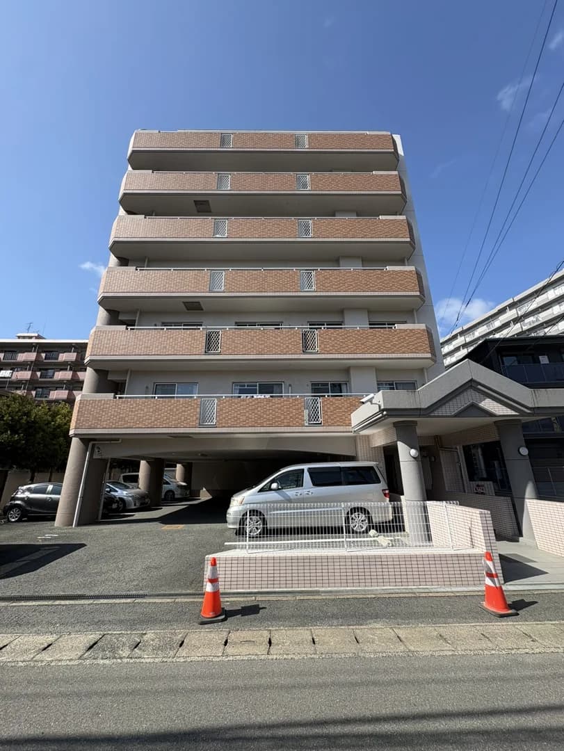 Sannai City Life Chikushi DoriHakata