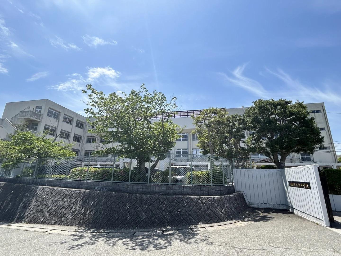 油山団地17棟