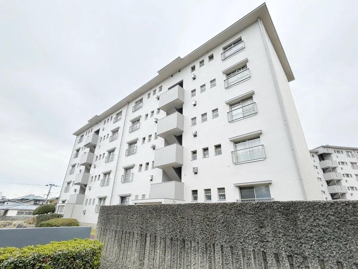 油山団地17棟