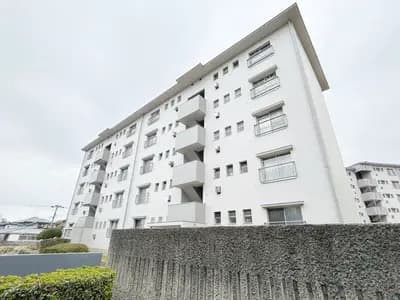 油山団地17棟