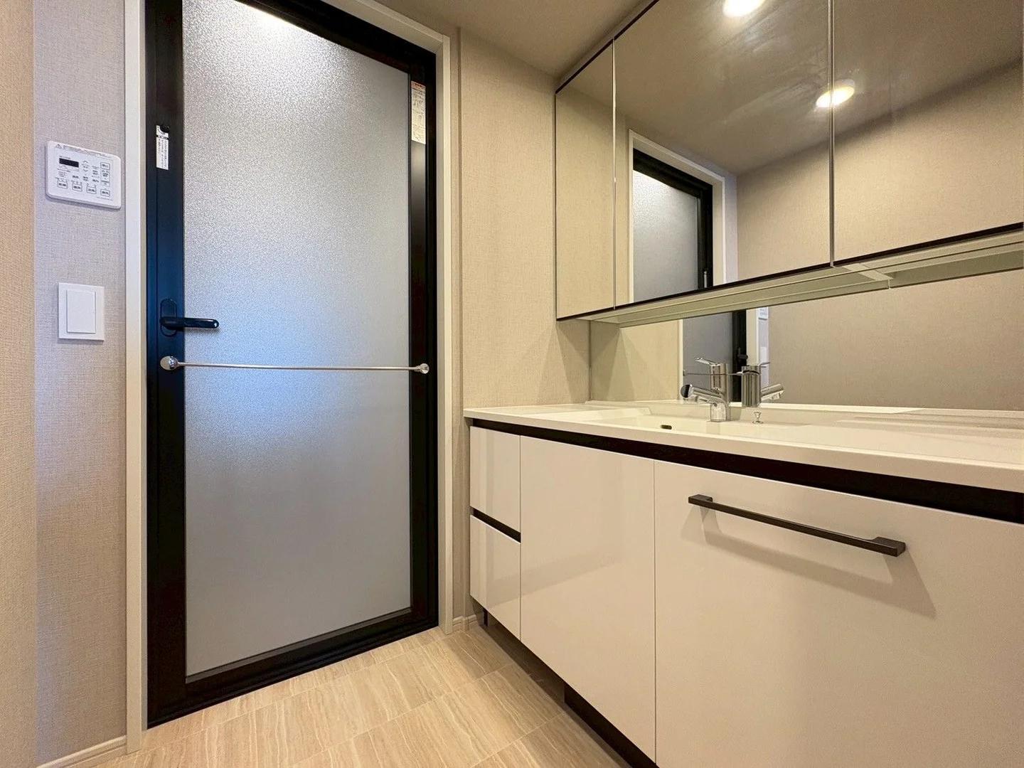 ISLAND CITY OCEAN & FOREST TOWER RESIDENCE EAST