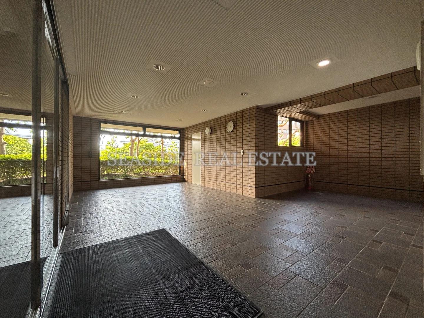 Seaside Momochi Aqua Court Building 8