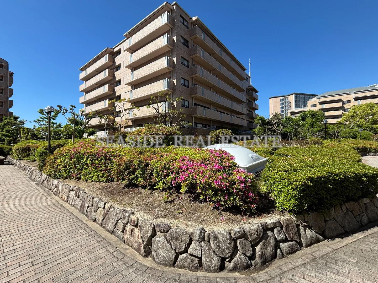 Seaside Momochi Aqua Court Building 8