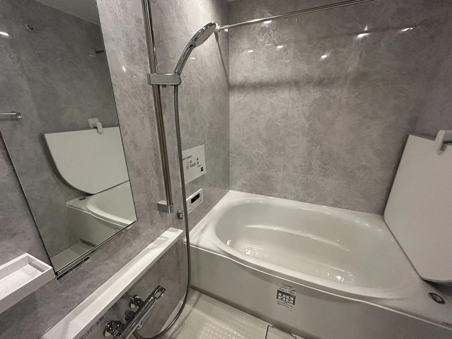 Atmos Momochi