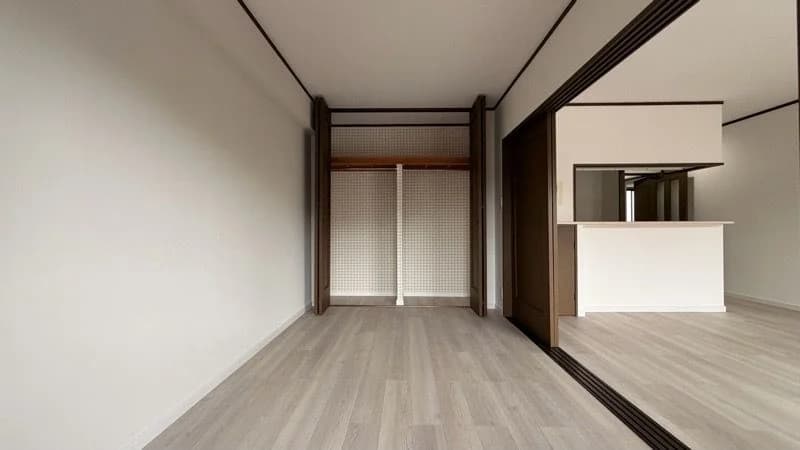 Dia Palace Twin Court Shimoori Building 2