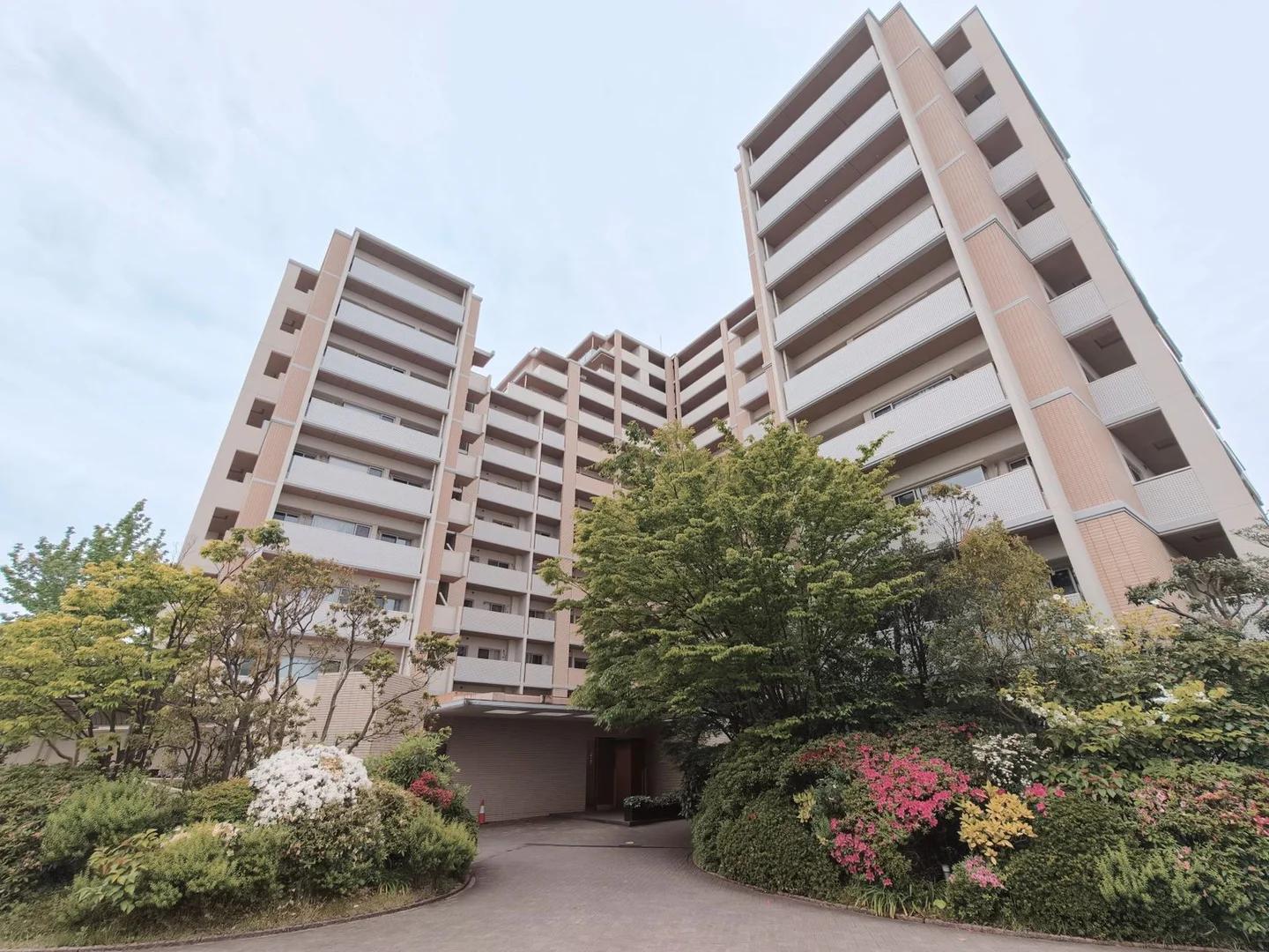 Verde Court Jonan Building 1
